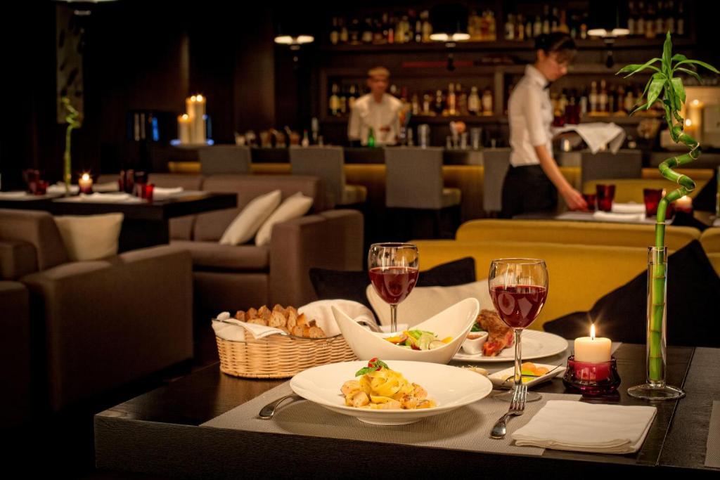 Voyage Hotel Karaganda Zewnętrze zdjęcie