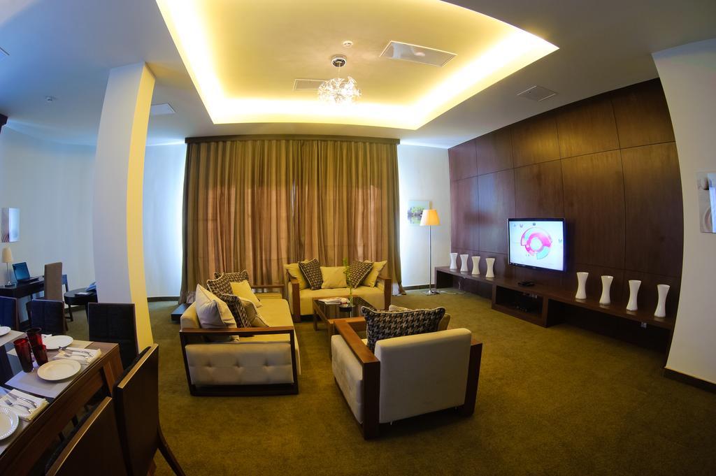 Voyage Hotel Karaganda Zewnętrze zdjęcie