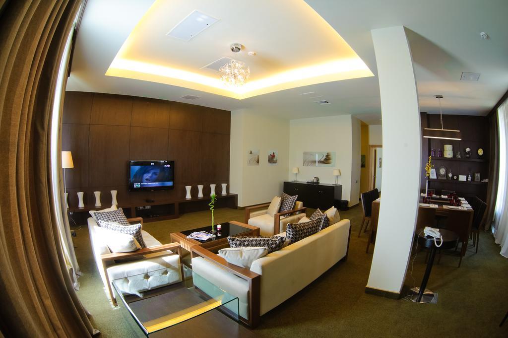 Voyage Hotel Karaganda Zewnętrze zdjęcie