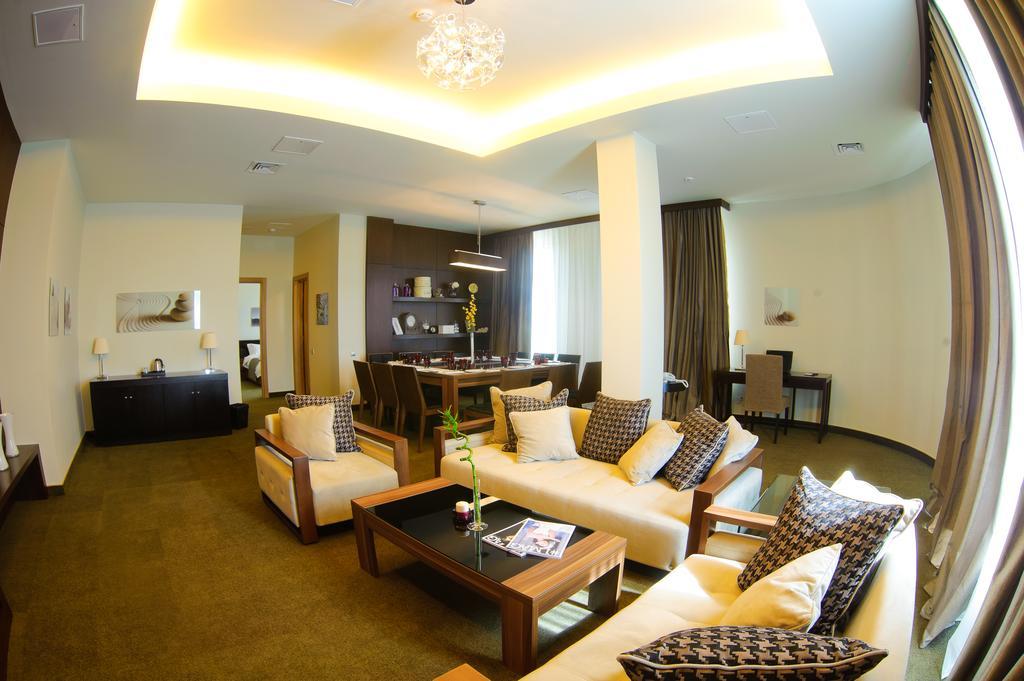Voyage Hotel Karaganda Zewnętrze zdjęcie