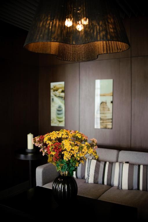 Voyage Hotel Karaganda Zewnętrze zdjęcie
